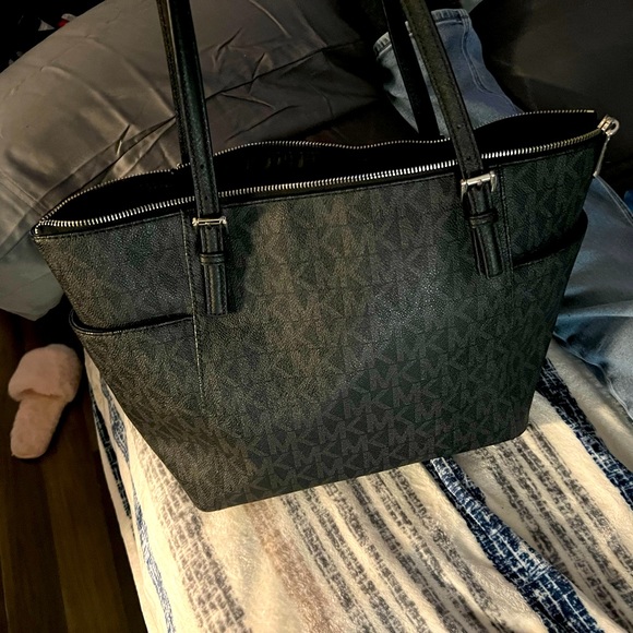 Michael Kors Purse - Picture 1 of 5